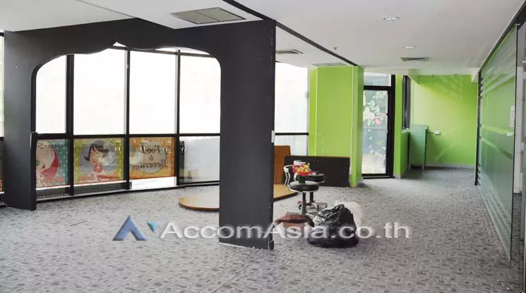 8  Office Space For Rent in Silom ,Bangkok BTS Chong Nonsi at K.C.C Building AA11227